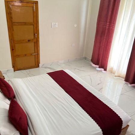 Himalayan Hill Top Resort Kanatal Dış mekan fotoğraf
