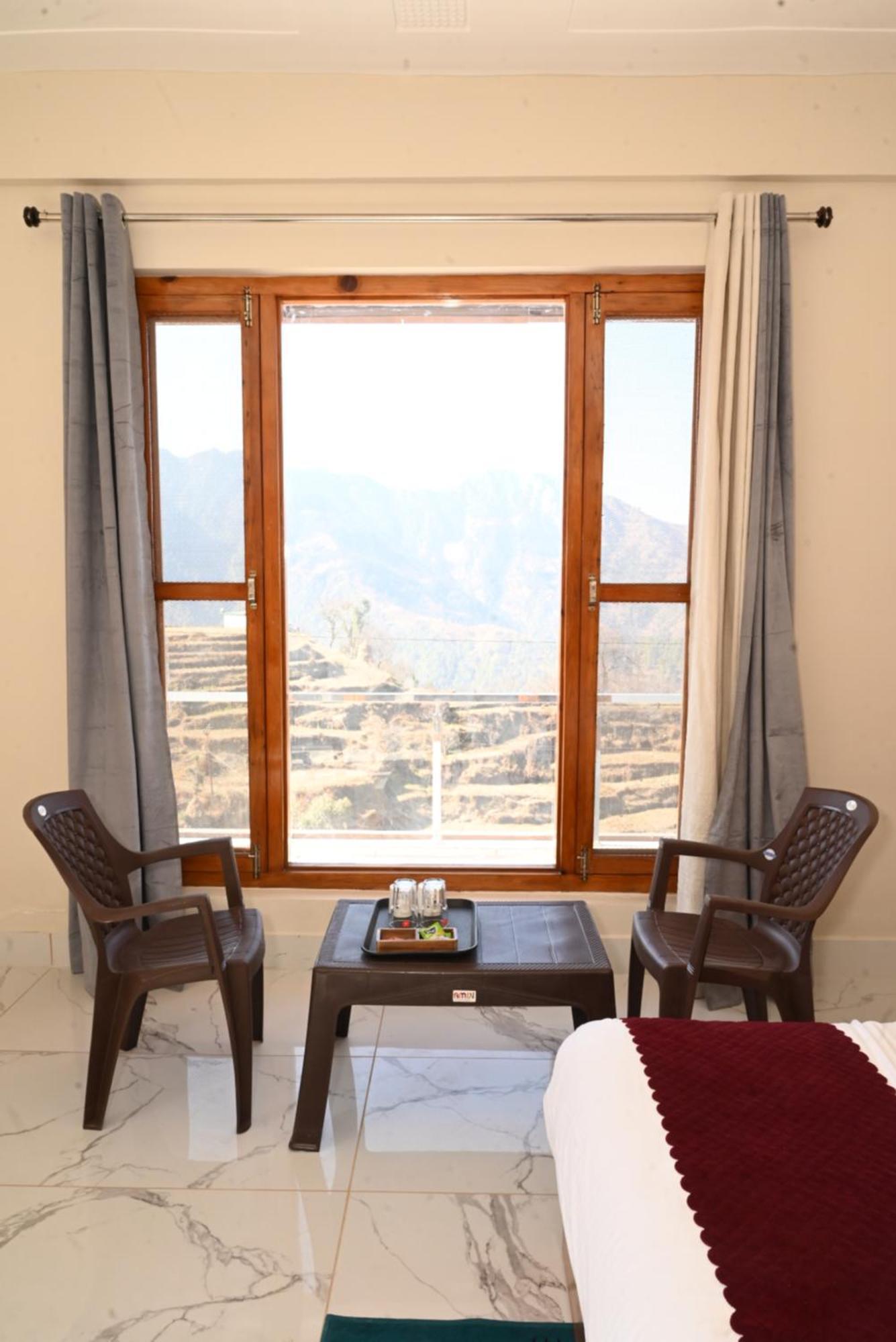 Himalayan Hill Top Resort Kanatal Dış mekan fotoğraf