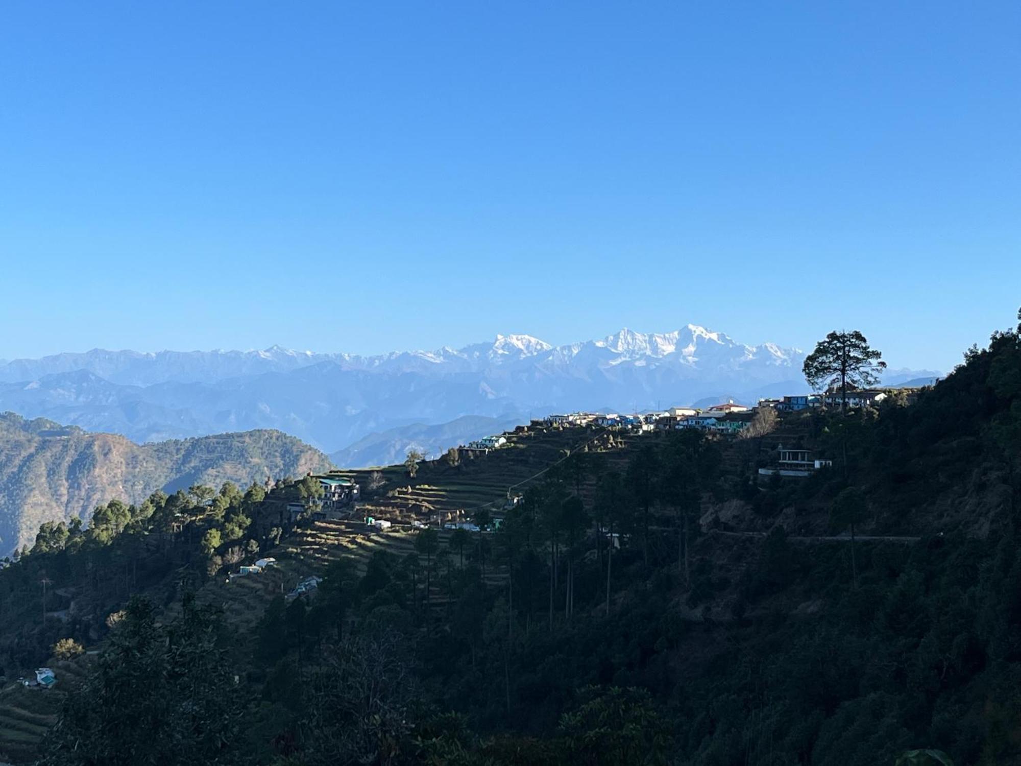 Himalayan Hill Top Resort Kanatal Dış mekan fotoğraf